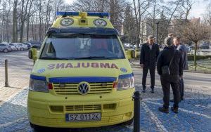 Ambulans zakupiony dla Drohobycza już w drodze na polsko-ukraińską granicę (1)