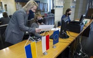 W Urzędzie Miejskim w Bytomiu rozpoczął działalność punkt przyjęć uchodźców z Ukrainy (1)