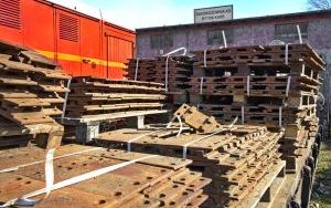 PKP PLK wsparły Górnośląskie Koleje Wąskotorowe przekazując szyny i elementy toru (2)