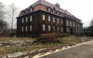 Budynek i wnętrza budynku przed remontem (6)