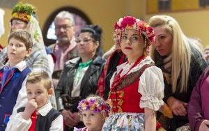  Z koszyczkiem w jakli i kiecce  (12)