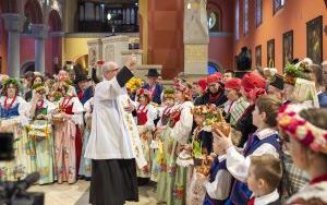  Z koszyczkiem w jakli i kiecce  (3)