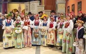  Z koszyczkiem w jakli i kiecce  (5)