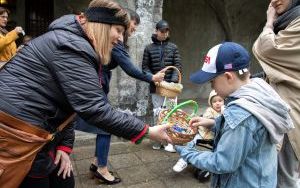 Liturgia wielkanocna dla Ukraińców. Wzięło w niej udział dzisiaj kilkaset osób (2)