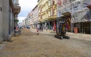 Trwa rewitalizacja ulicy Dworcowej. Co nowego na placu budowy? (2)