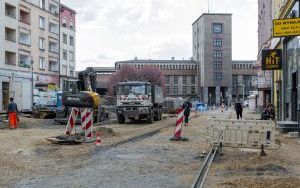 Trwa rewitalizacja ulicy Dworcowej. Co nowego na placu budowy? (5)