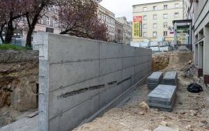 Trwa rewitalizacja ulicy Dworcowej. Co nowego na placu budowy? (6)