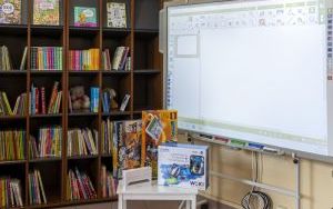 Bytomska biblioteka wzbogaciła się o kolejne cenne książki, audiobooki i sprzęt multimedialny (7)