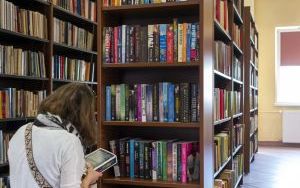 Bytomska biblioteka wzbogaciła się o kolejne cenne książki, audiobooki i sprzęt multimedialny (4)