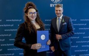 Prezydent pogratulował hokeistkom bardzo udanego sezonu (8)