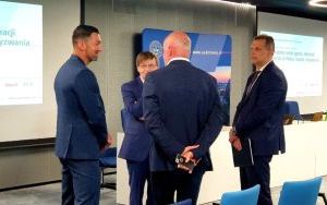 Zastępca prezydenta Bytomia wziął udział w debacie dotyczącej sportu, rekreacji i turystyki  (2)