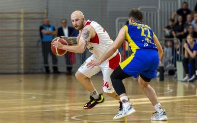 Bytomscy koszykarze o krok od awansu do I ligi. 18 maja pokonali zespół z Katowic 90:77. Do awansu bytomianie potrzebują jeszcze jedno zwycięstwo (6)