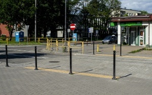 Skrzyżowanie ul. Bławatkowej i Stolarzowickiej dopuszczone do ruchu (4)
