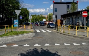 Skrzyżowanie ul. Bławatkowej i Stolarzowickiej dopuszczone do ruchu (6)