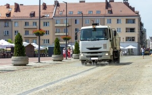 Kurtyny wodne nas ochłodzą. Na ulice wyjechały również polewaczki (4)