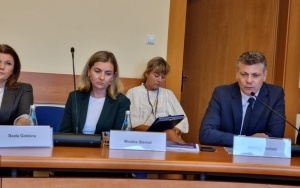 Ważny głos Bytomia w sprawie transformacji regionu śląskiego. Prezydent Bytomia Mariusz Wołosz uczestniczył w posiedzeniu Senackiej Komisji Samorządu Terytorialnego i Administracji Państwowej (1)