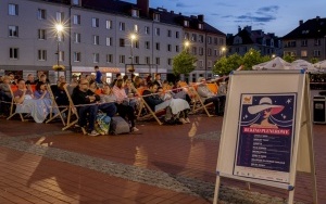 Ruszyło plenerowe BCKino. Pierwszy seans pod chmurką odbył się na bytomskim Rynku (5)