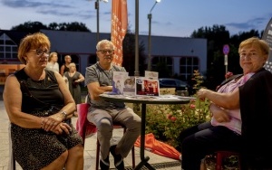 Kino plenerowe w Miechowicach (2)