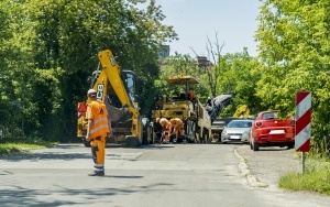 Kolejne dziury w drogach załatane. Remonty dróg przeprowadzono na ul. Kilara i Tuwima (12)