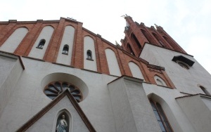 Odkrywali średniowieczne tajemnice Bytomia. Za nami spacer archeologiczny śladami średniowiecznych bytomskich cmentarzy (6)