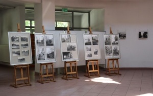 Jeszcze tylko w sierpniu będzie można oglądać unikatową wystawę w Miejskiej Bibliotece Publicznej w Bytomiu na pl. Jana III Sobieskiego - „Ulice Bytomia na fotografii, ze zbiorów Pracowni Historii Bytomia i Informacji Regionalnej” (5)