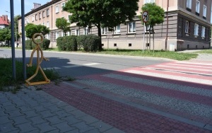 Odblaskowe ludziki mają dbać o bezpieczeństwo  (2)