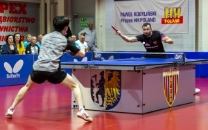 Zwycięstwo i porażka na inaugurację Superligi tenisa stołowego (7)