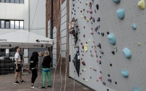 Miłośnicy wspinaczki świętowali pierwszą rocznicę udostępnienia obiektów w Centrum Sportów Wspinaczkowych i Siłowych w Rozbarku (5)