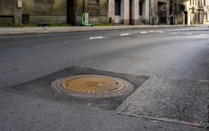 Nowe włazy samopoziomujące na bytomskich drogach (5)