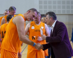 Starcie koszykarskich legend (6)