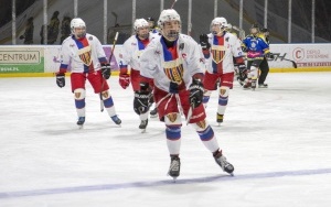 Zwycięstwo bytomskich hokeistek (6)