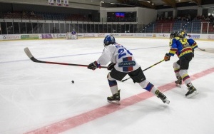 Zwycięstwo bytomskich hokeistek (9)