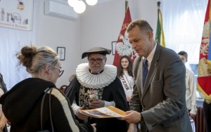Pasowanie na ucznia w Cechu Rzemiosł Różnych i Przedsiębiorczości w Bytomiu (8)