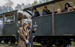 Pasażerowie wąskotorówki przeszli odprawę paszportową. To kolejna atrakcja przygotowana przez SGKW (8)