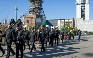 Prezydent, górnicy oraz przedstawiciele władz kopalni i związków zawodowych upamiętnili tragicznie zmarłych górników z KWK „Dymitrow” (2)