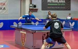 Mecz tenisa stołowego (4)