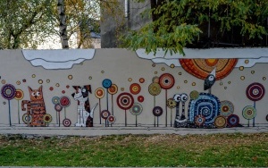 Przy skrzyżowaniu ulic Witczaka i Musialika powstał barwny mural mozaikowy (2)