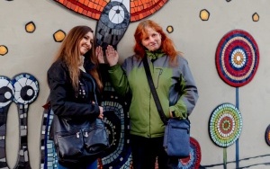 Przy skrzyżowaniu ulic Witczaka i Musialika powstał barwny mural mozaikowy (17)