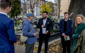 Kwesty na bytomskich nekropoliach (1)