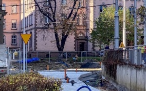 Postęp prac na skrzyżowaniu ul. Piekarskiej - Sądowej i placu Tadeusza Kościuszki (6)