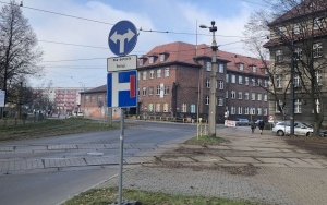 Zamknięte skrzyżowanie Strzelców Bytomskich i Chrzanowskiego (1)