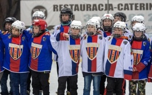 Poślizgaj się na plenerowym lodowisku w Parku Kachla (6)