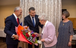 Setne urodziny pani Łucji  (2)