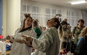 Szkoła Podstawowa nr 26 i Przedszkole Miejskie nr 20 zorganizowały Jarmark Bożonarodzeniowy  (3)