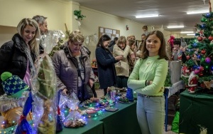 Szkoła Podstawowa nr 26 i Przedszkole Miejskie nr 20 zorganizowały Jarmark Bożonarodzeniowy  (10)