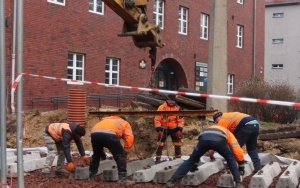 Przejazd tramwajowy przebudowany. Dojazd na teren parkingu przed Pływalnią Krytą otwarty (3)