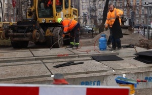 Przejazd tramwajowy przebudowany. Dojazd na teren parkingu przed Pływalnią Krytą otwarty (5)