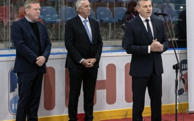 W pierwszym swoim meczu podopieczni Artura Ślusarczyka pokonali po dogrywce Estonię 4:3 (0:0, 3:2,0:1,1:0 złota bramka). (4)