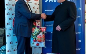 Akcja pakowania prezentów w ramach Dzieła Świętego Mikołaja (1)
