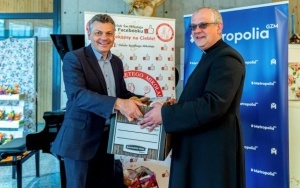 Akcja pakowania prezentów w ramach Dzieła Świętego Mikołaja (11)